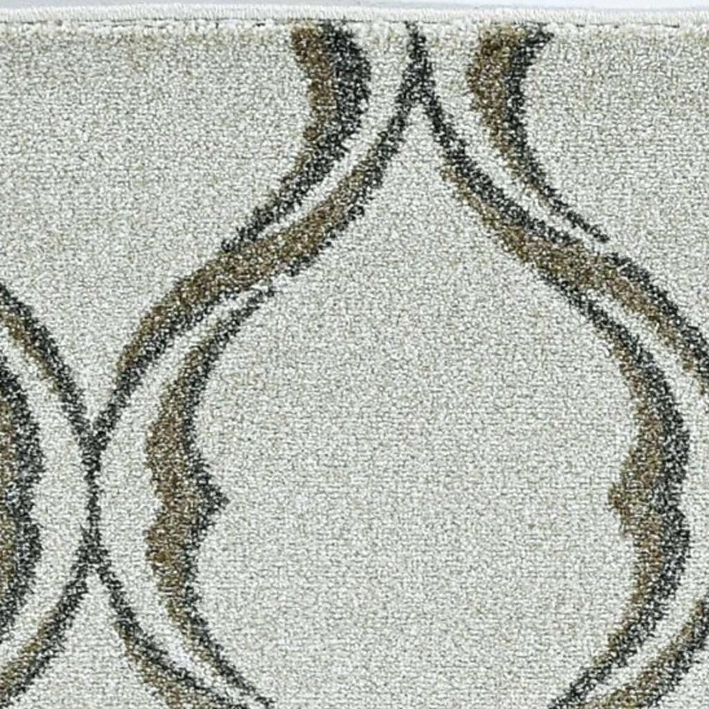 5' X 8' Sand And Green Ogee Area Rug