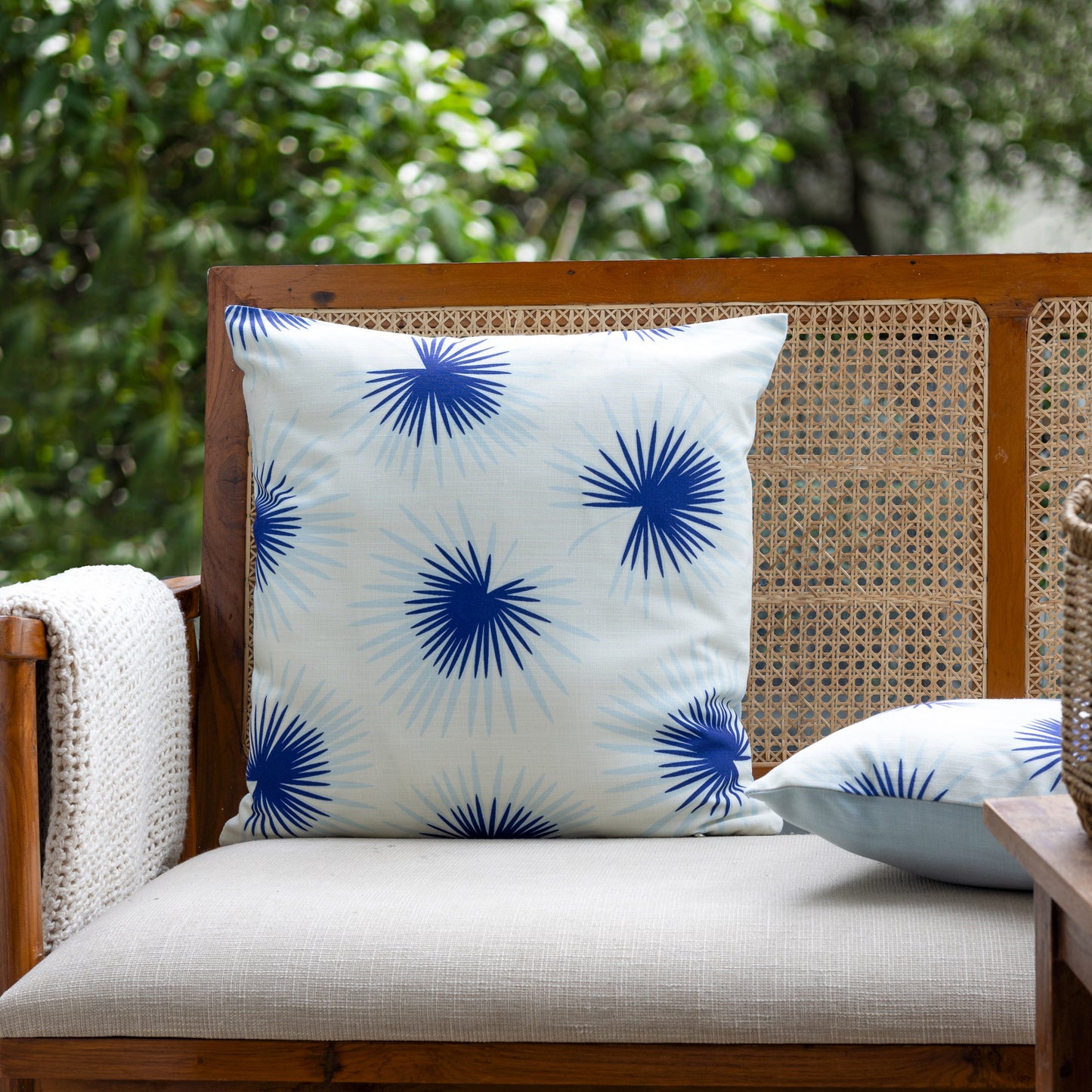 18" Blue And White Beach Floral Throw Pillow Cover