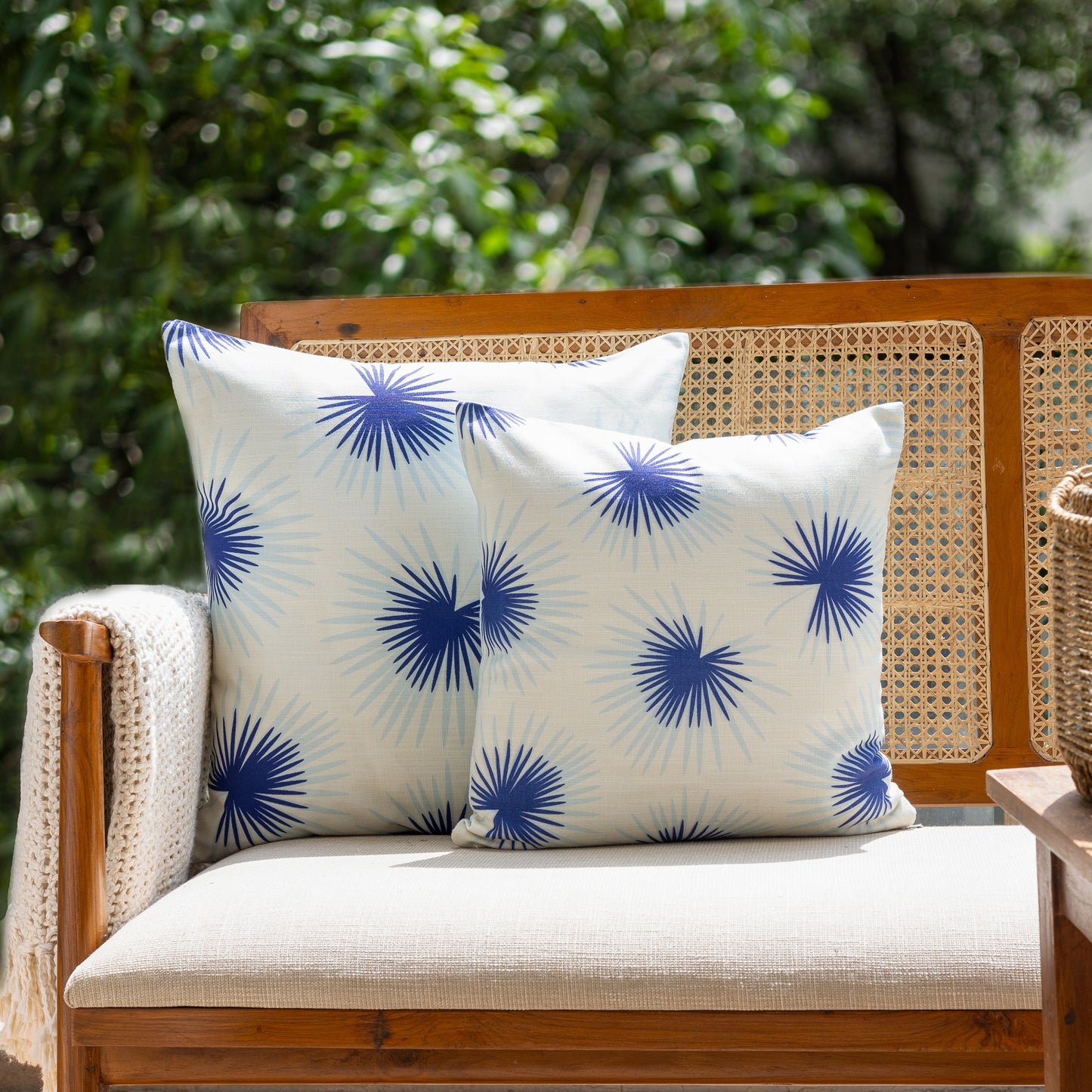 18" Blue And White Beach Floral Throw Pillow Cover